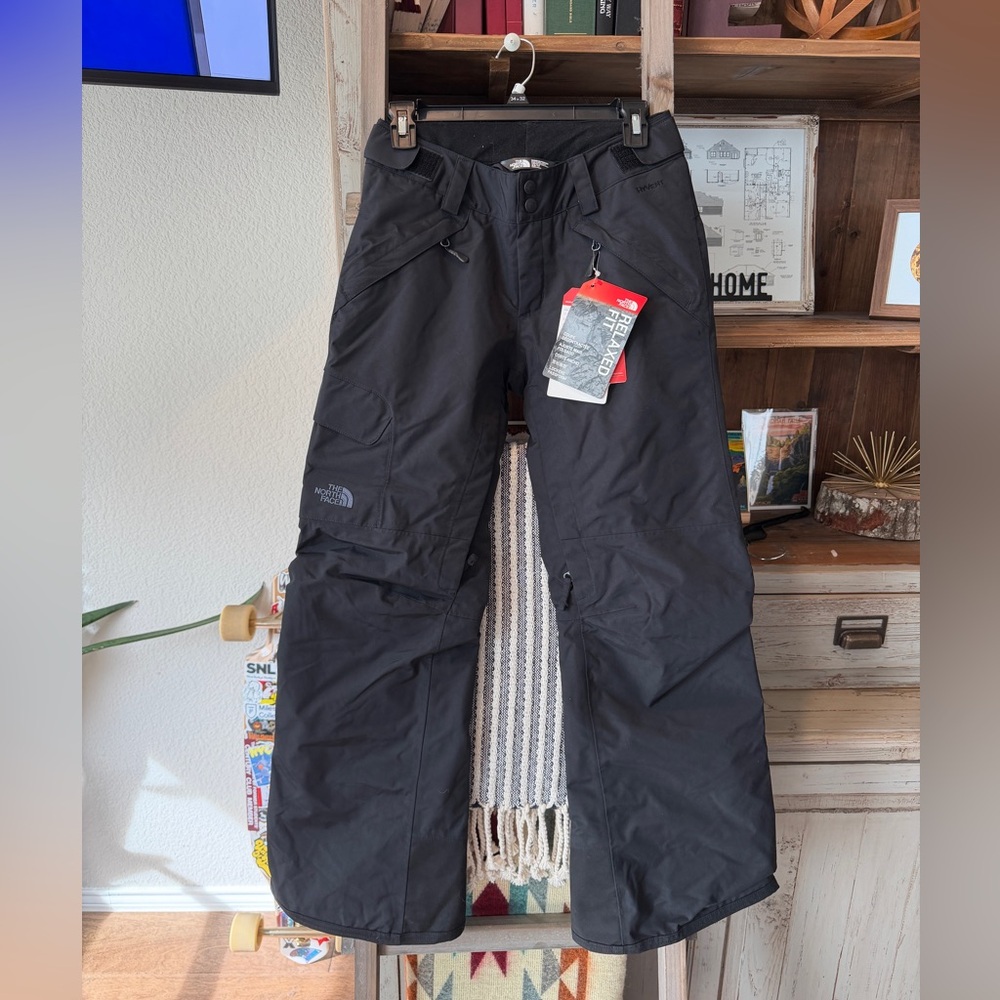 NWT The North Face women’s freedom insulated ski pants size XS short